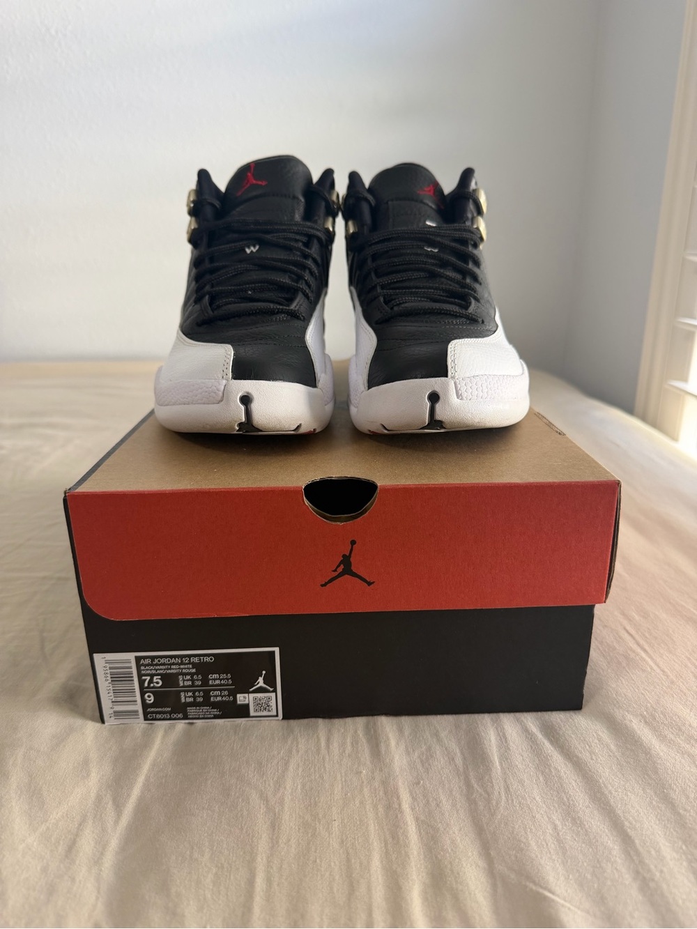 Air Jordan Retro 12 - Picture 3 of 7